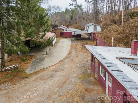 175 & 179 River Lane