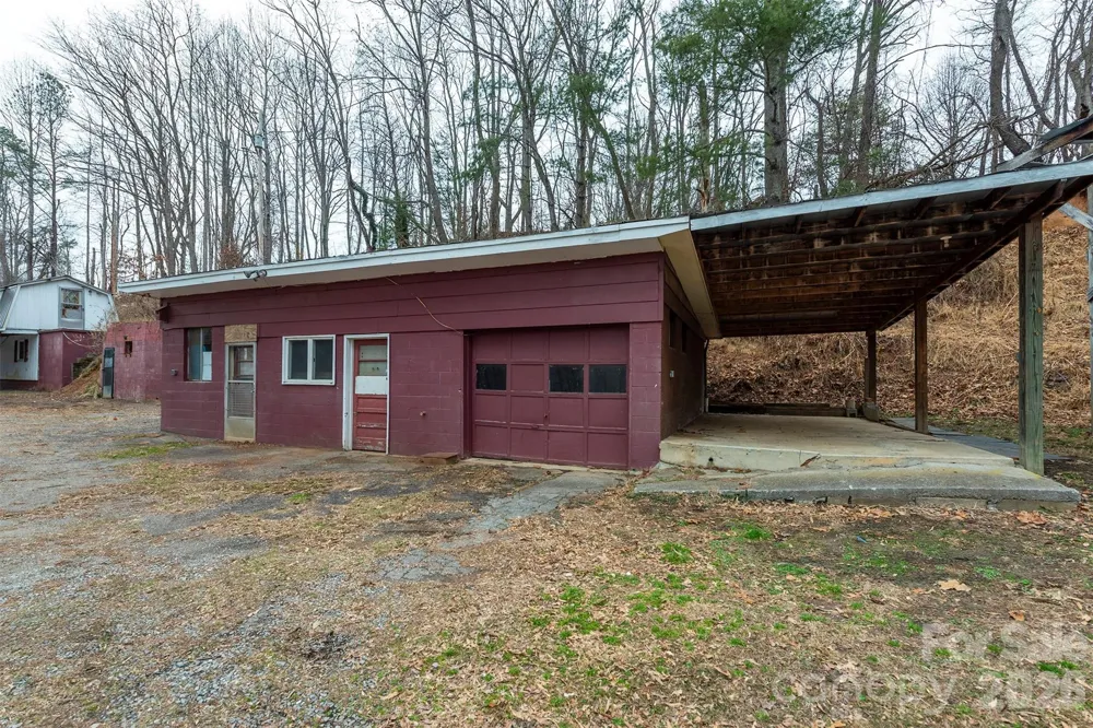 175 & 179 River Lane Canton, NC 28716