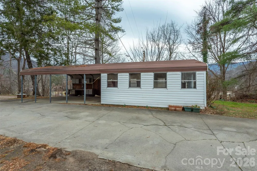 175 & 179 River Lane Canton, NC 28716