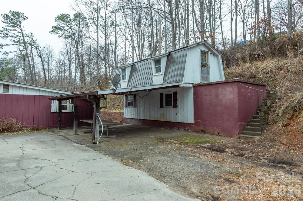 175 & 179 River Lane Canton, NC 28716