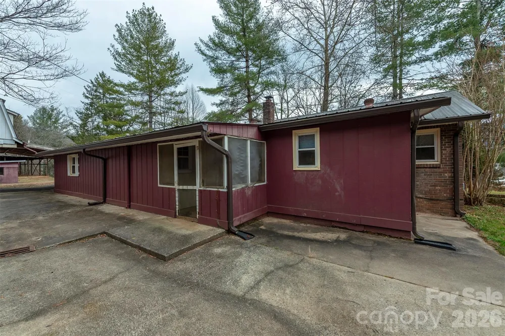 175 & 179 River Lane Canton, NC 28716