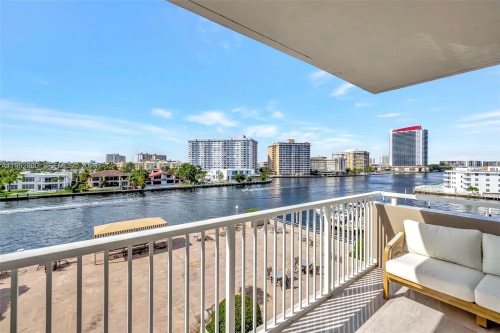 1965 S Ocean Dr #4S Hallandale Beach, FL 33009