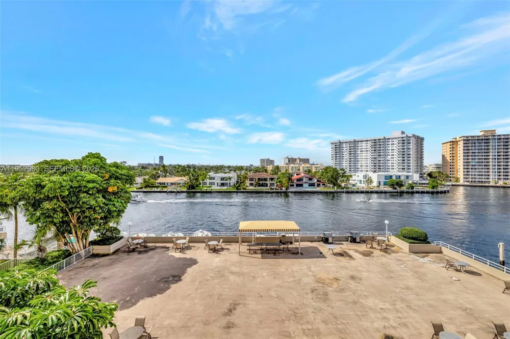 1965 S Ocean Dr #4S Hallandale Beach, FL 33009