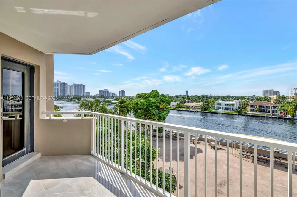 1965 S Ocean Dr #4S Hallandale Beach, FL 33009
