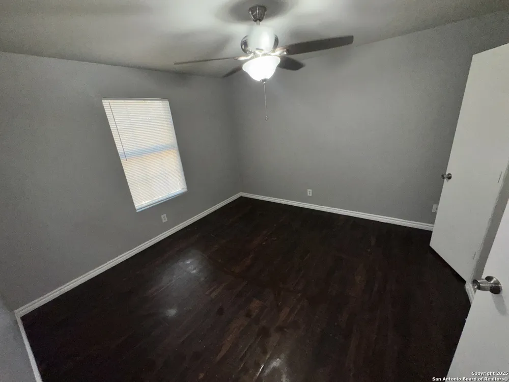 830 W Hutchins Place #11 San Antonio, TX 78221