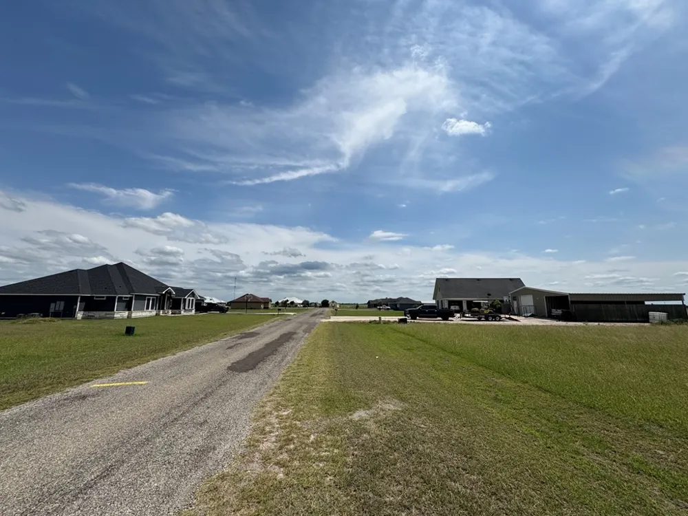 230 Anaqua Drive Orange Grove, TX 78372