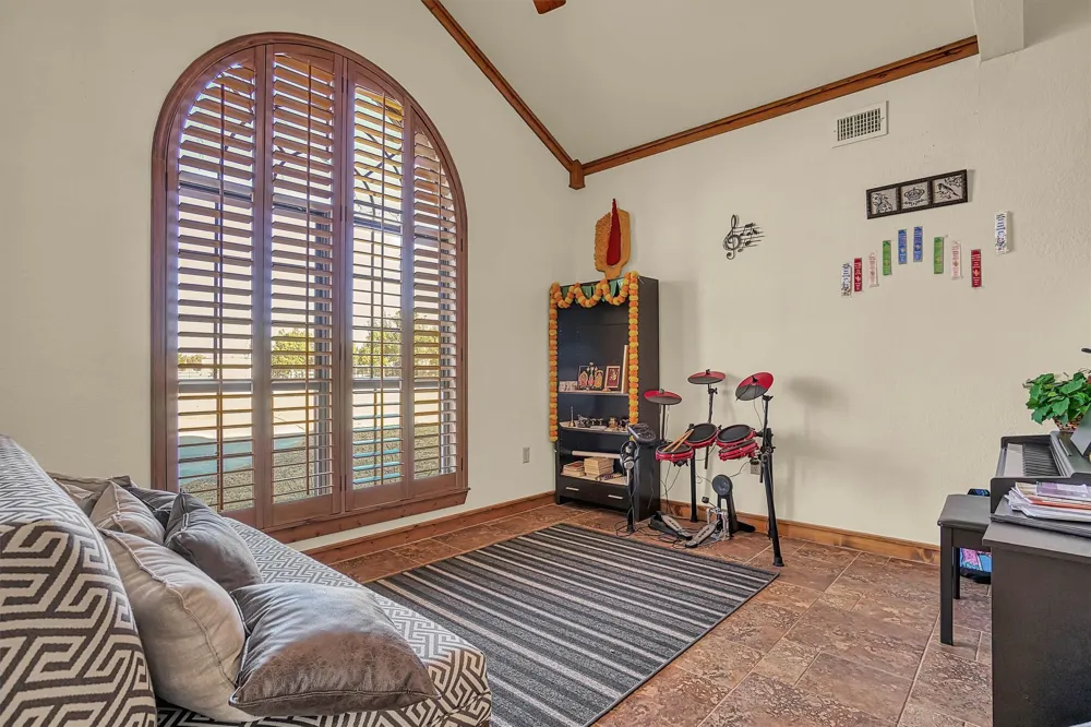 4517 Cottonwood Lane Vernon, TX 76384