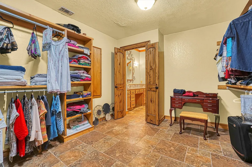 4517 Cottonwood Lane Vernon, TX 76384
