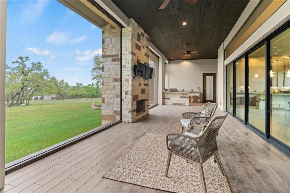 1951 Bridlewood Ranches Drive San Marcos, TX 78666