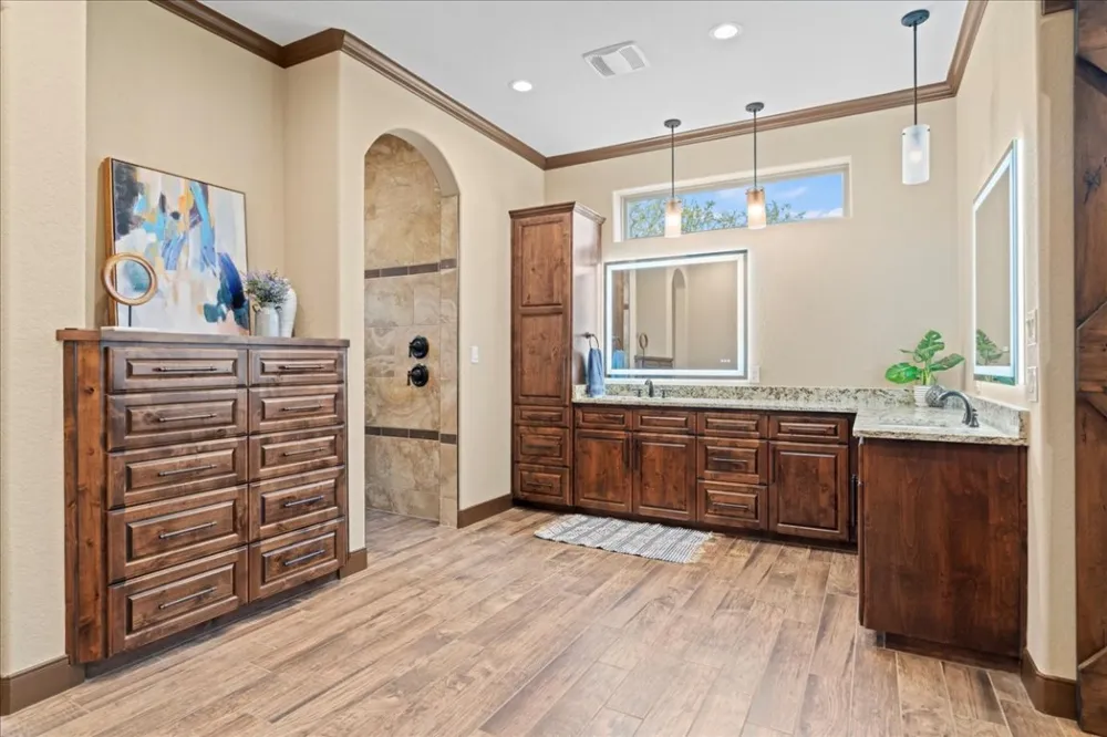 1951 Bridlewood Ranches Drive San Marcos, TX 78666