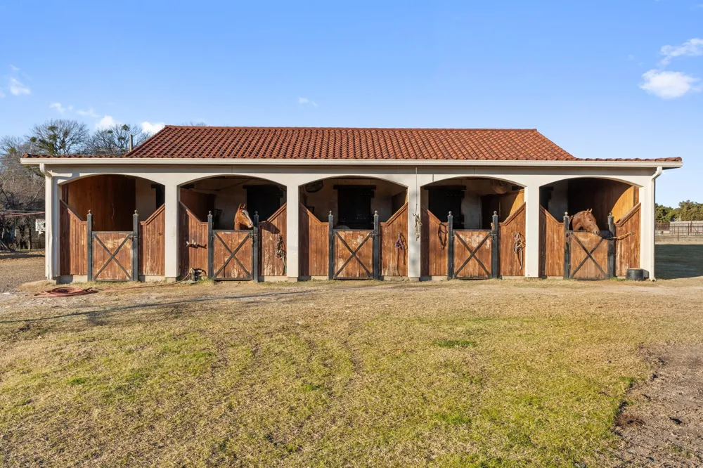 1715 S Joe Wilson Road Ovilla, TX 75104