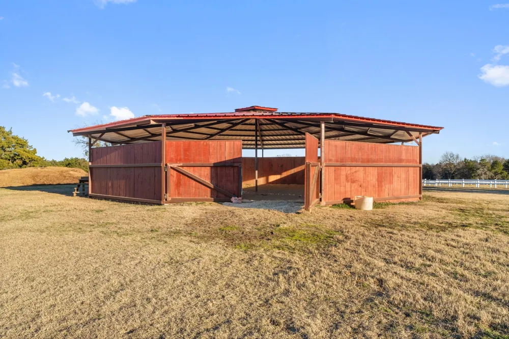 1715 S Joe Wilson Road Ovilla, TX 75104