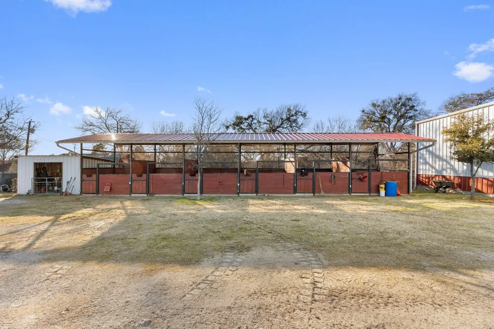 1715 S Joe Wilson Road Ovilla, TX 75104