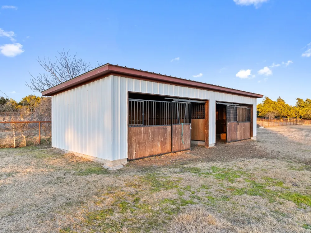 1715 S Joe Wilson Road Ovilla, TX 75104