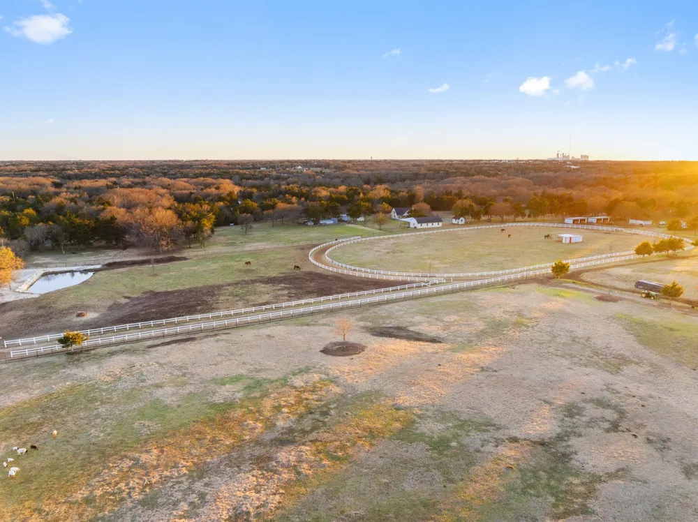 1715 S Joe Wilson Road Ovilla, TX 75104