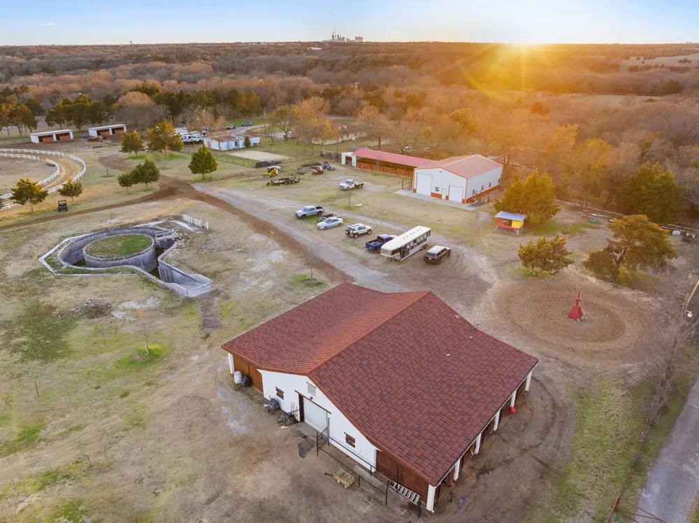 1715 S Joe Wilson Road Ovilla, TX 75104