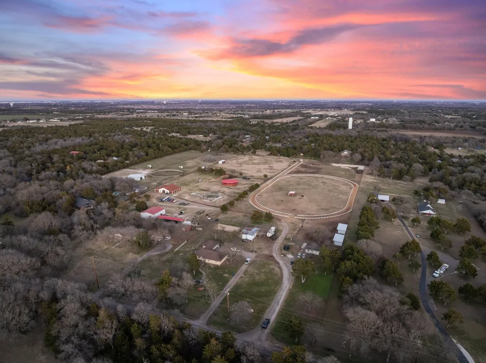 1715 S Joe Wilson Road Ovilla, TX 75104