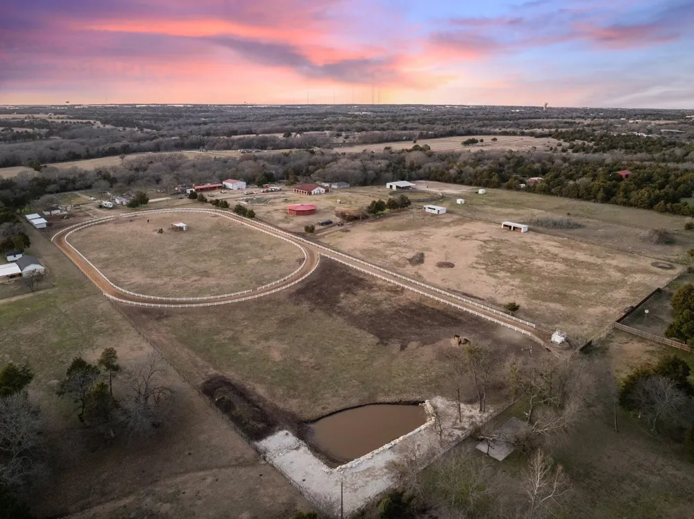 1715 S Joe Wilson Road Ovilla, TX 75104