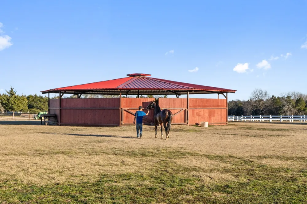 1715 S Joe Wilson Road Ovilla, TX 75104