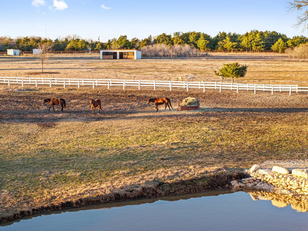 1715 S Joe Wilson Road Ovilla, TX 75104