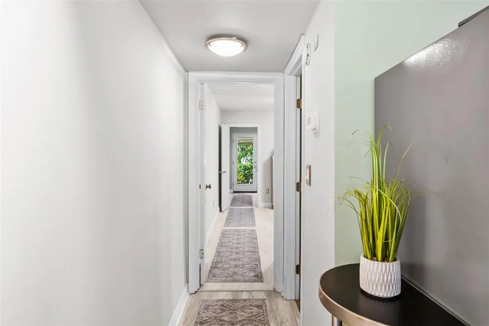 426 32ND AVENUE #102E St Petersburg, FL 33704