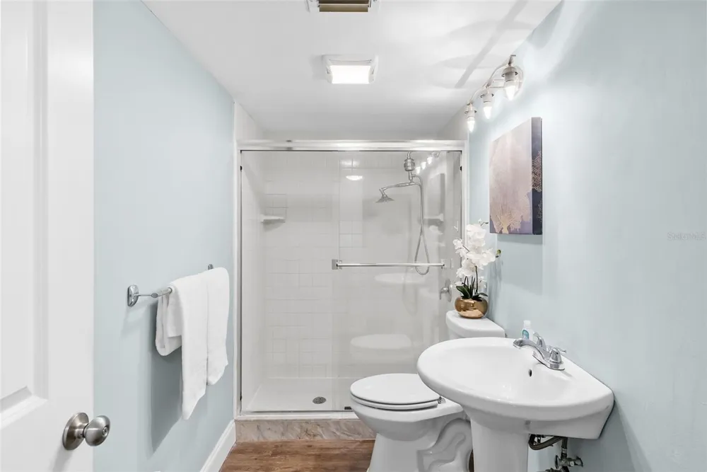 426 32ND AVENUE #102E St Petersburg, FL 33704