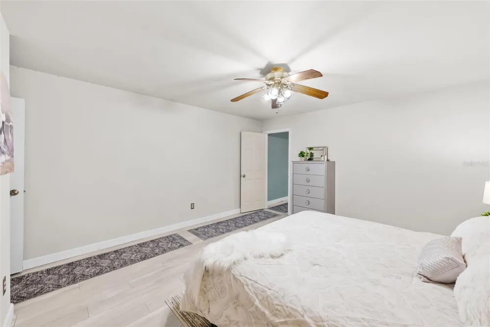 426 32ND AVENUE #102E St Petersburg, FL 33704