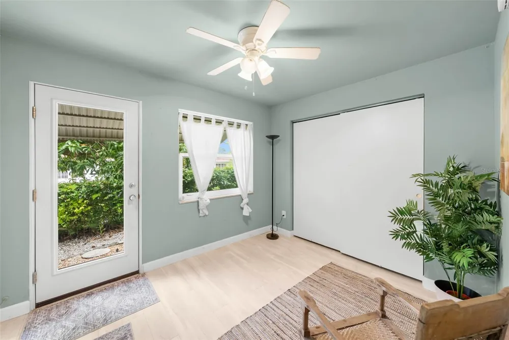 426 32ND AVENUE #102E St Petersburg, FL 33704