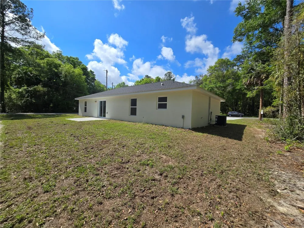 131 FISHER ROAD Ocklawaha, FL 32179