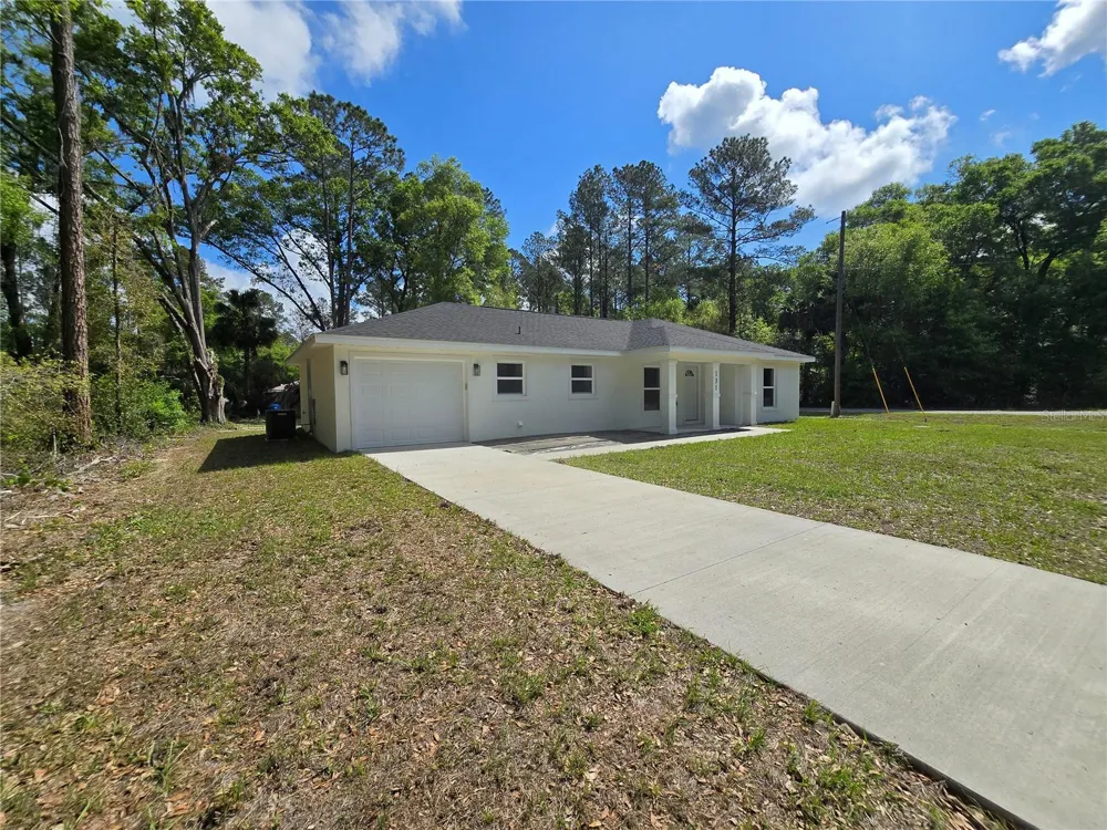 131 FISHER ROAD Ocklawaha, FL 32179