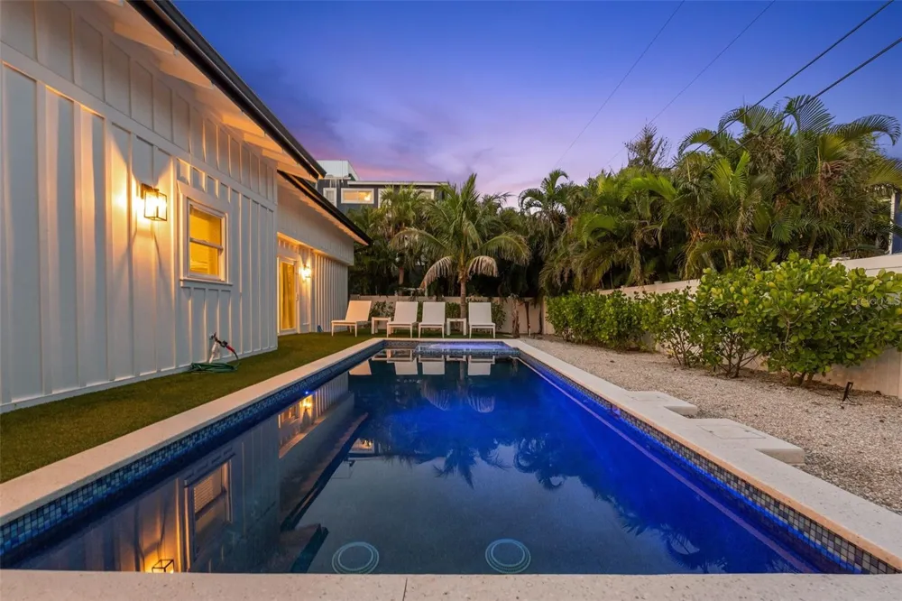 305 73RD STREET Holmes Beach, FL 34217