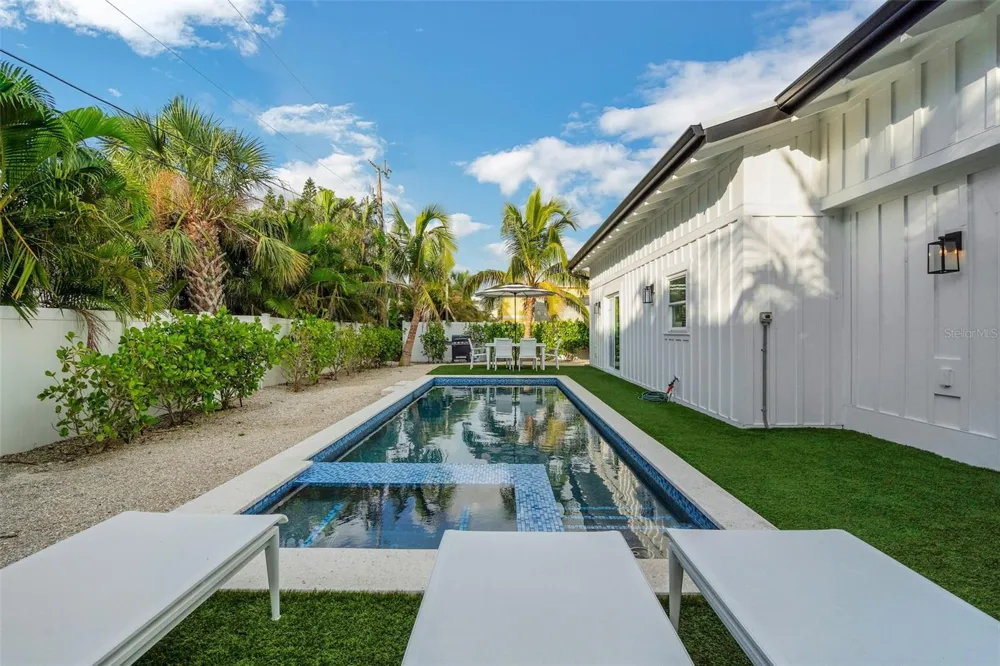 305 73RD STREET Holmes Beach, FL 34217