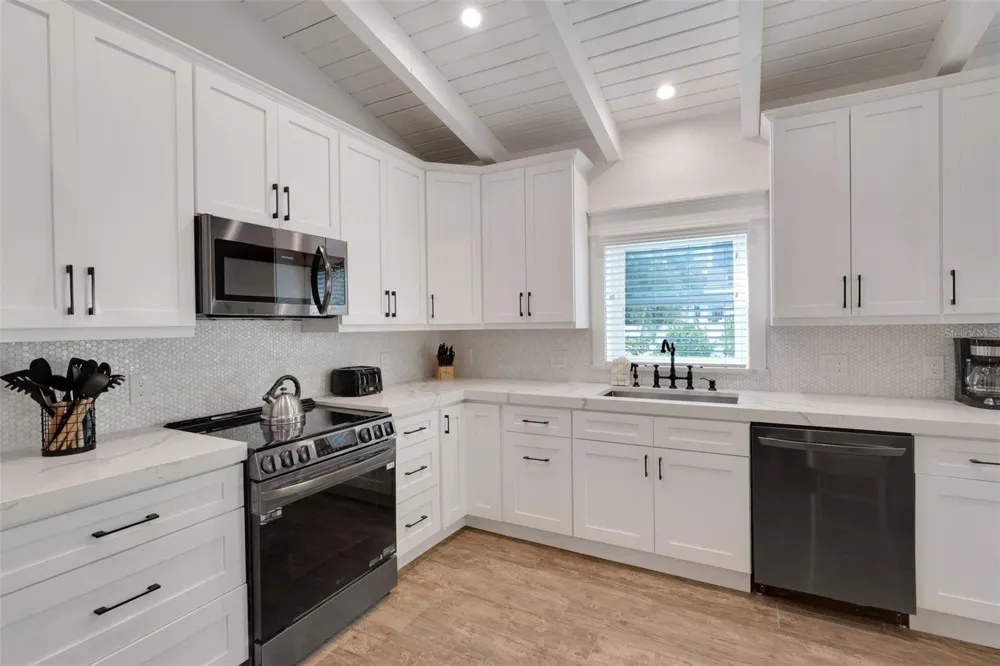 305 73RD STREET Holmes Beach, FL 34217