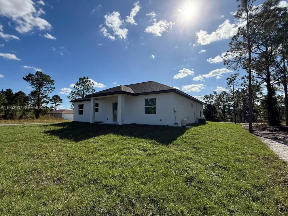 1121 FLORENCE ST E Lehigh Acres, FL 33974