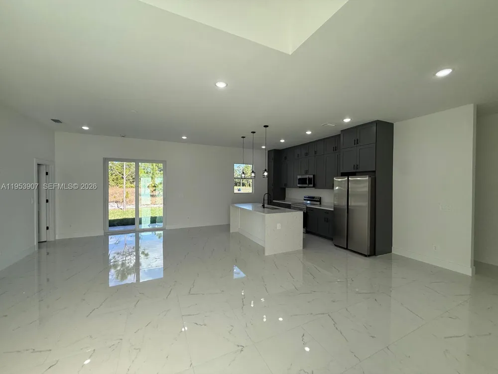 1121 FLORENCE ST E Lehigh Acres, FL 33974