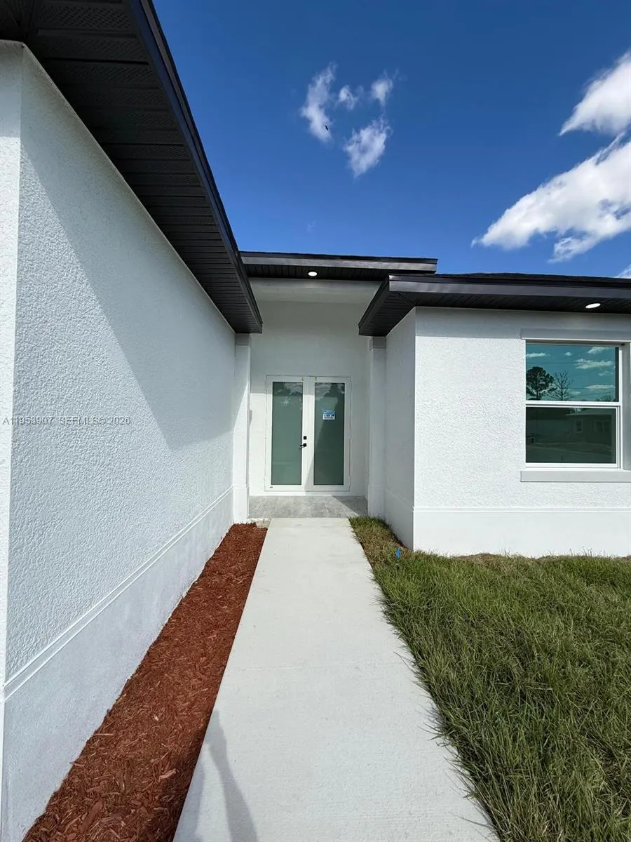 1121 FLORENCE ST E Lehigh Acres, FL 33974