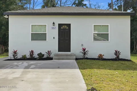 557 Live Oak Avenue