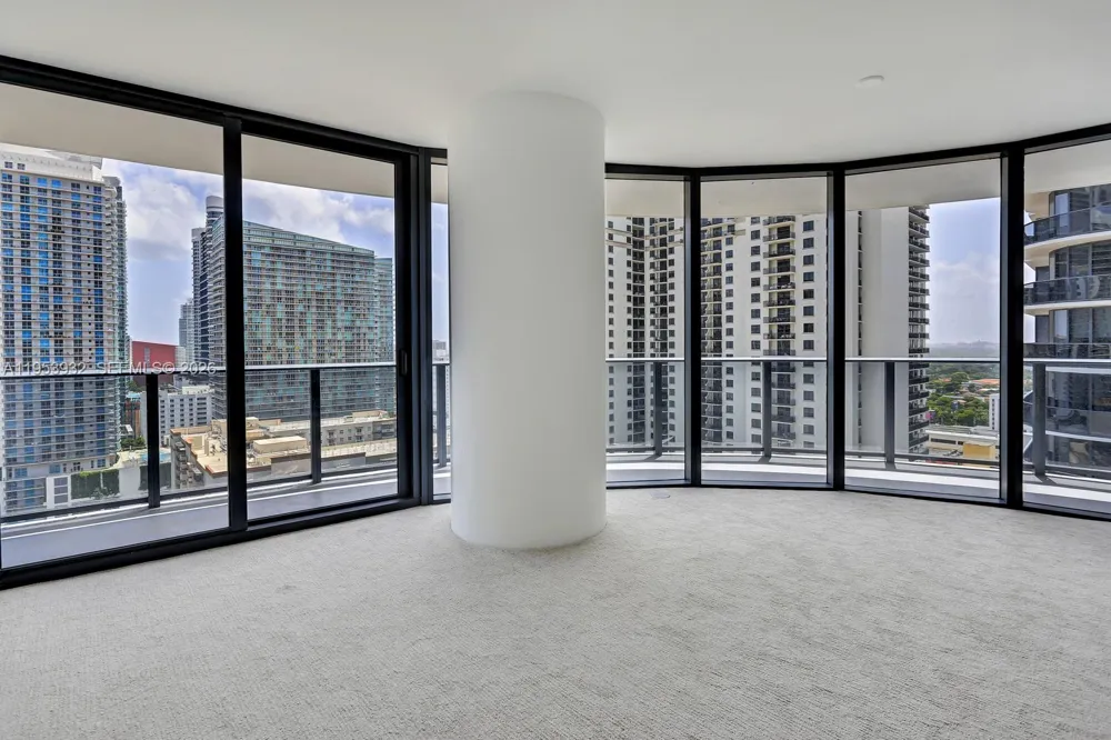 45 SW 9th St #1806 Miami, FL 33130