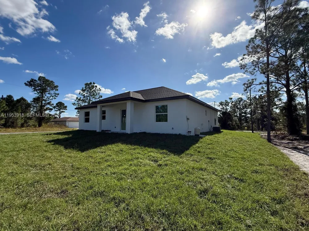 1121 FLORENCE ST E #1121 Lehigh Acres, FL 33974
