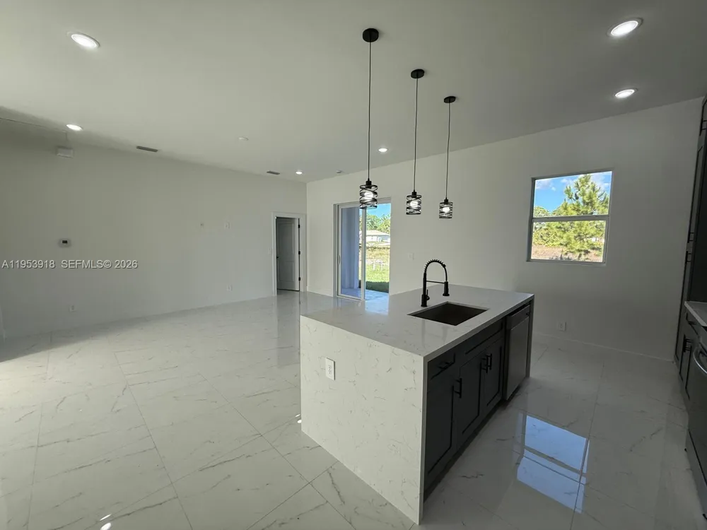 1121 FLORENCE ST E #1121 Lehigh Acres, FL 33974