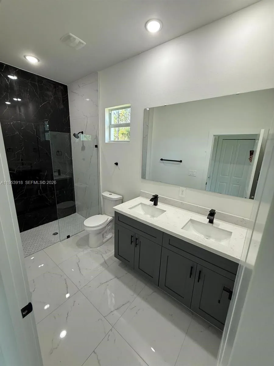 1121 FLORENCE ST E #1121 Lehigh Acres, FL 33974