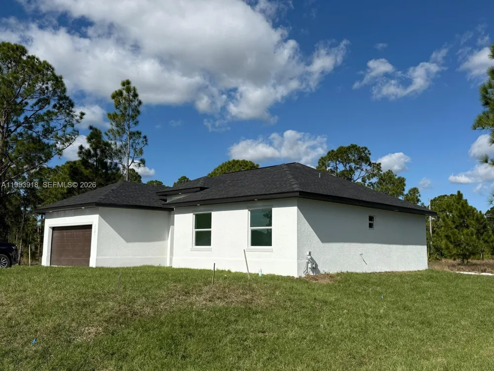 1121 FLORENCE ST E #1121 Lehigh Acres, FL 33974