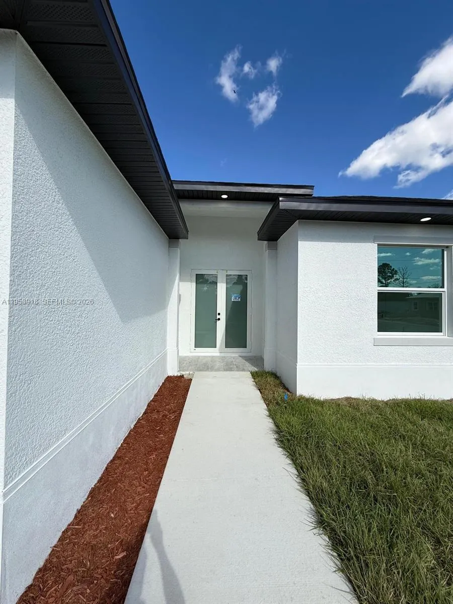 1121 FLORENCE ST E #1121 Lehigh Acres, FL 33974