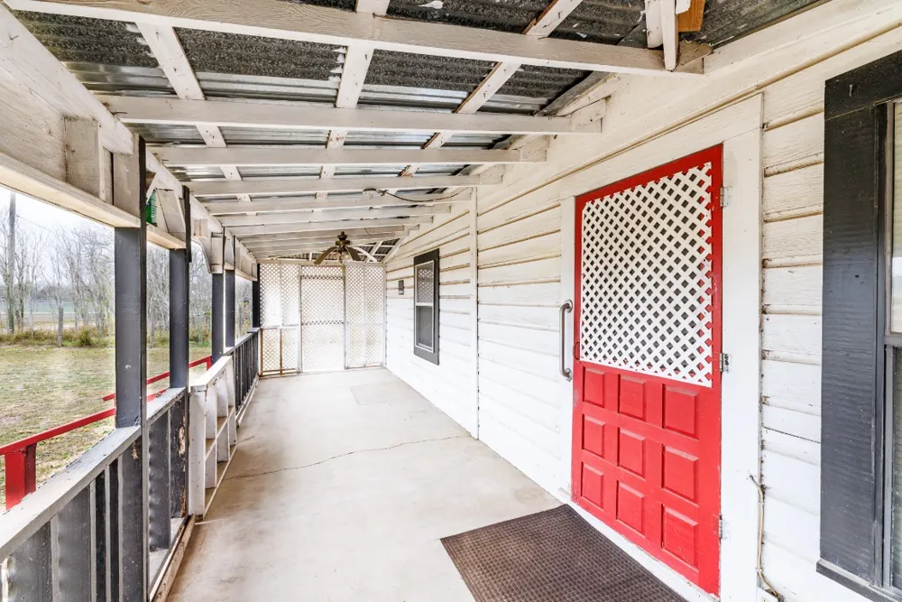 406 Carpenter Street Smiley, TX 78159