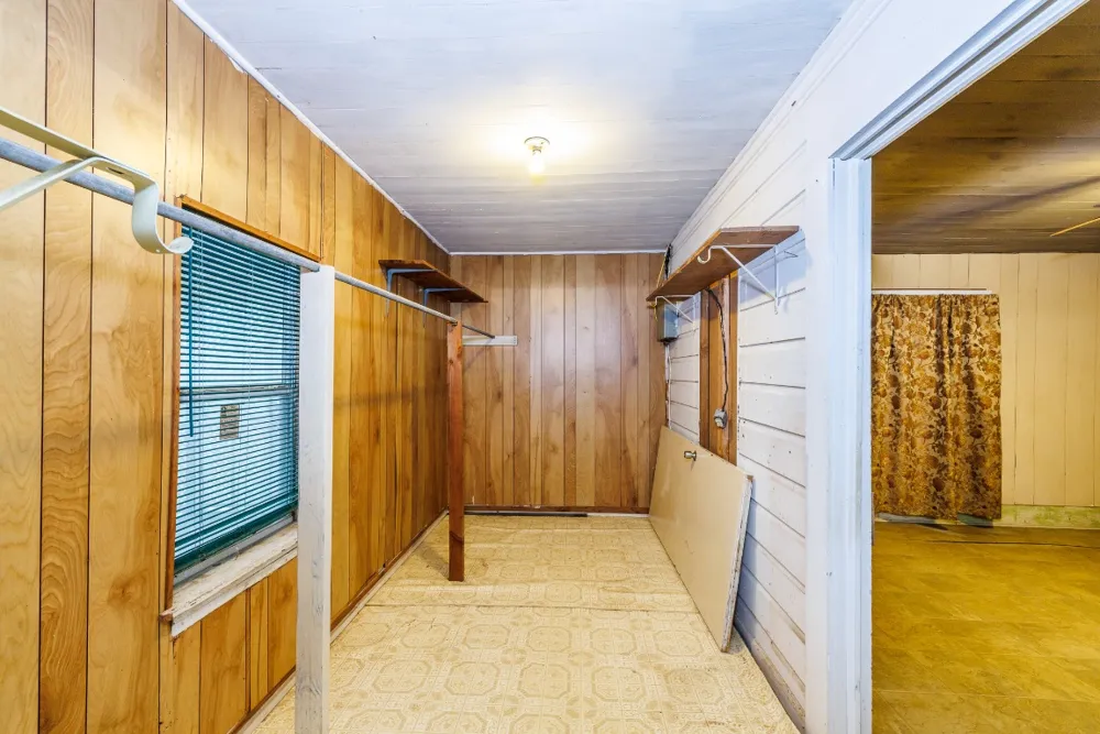 406 Carpenter Street Smiley, TX 78159