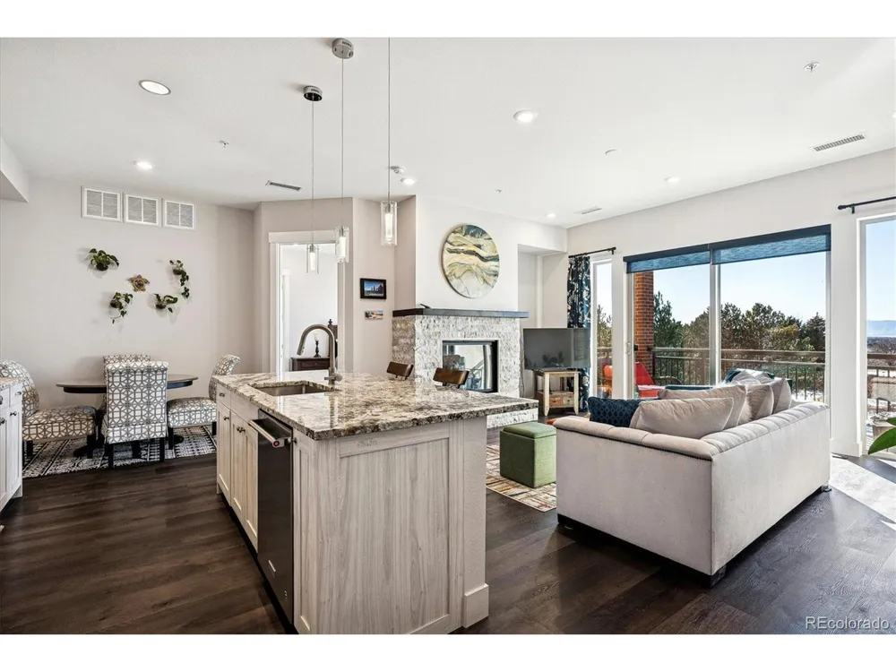 4885 S Monaco Street #207