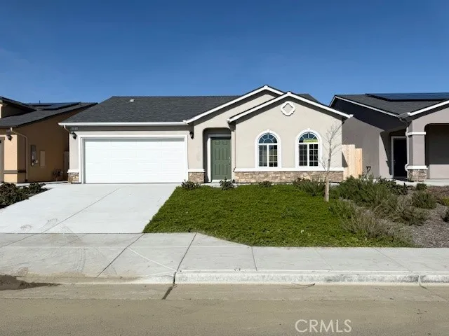 1105 E Orange Street Avenal, CA 93204