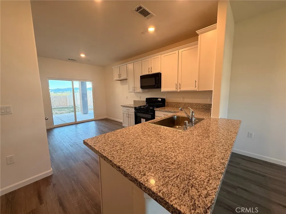 1105 E Orange Street Avenal, CA 93204