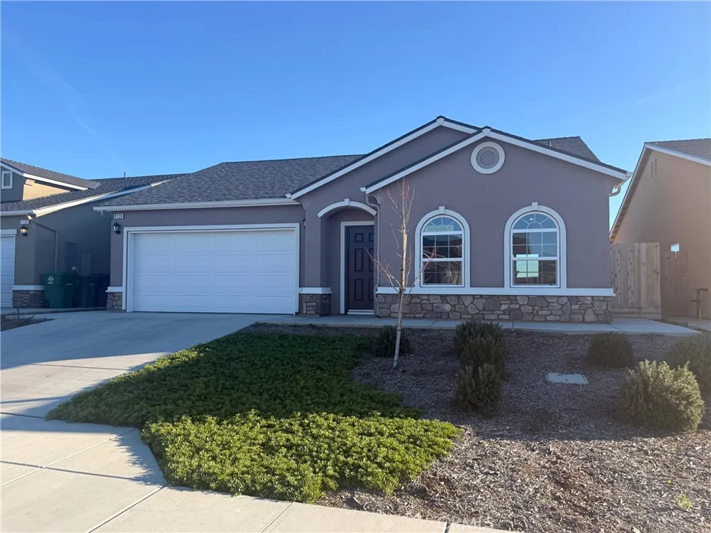 1105 E Orange Street Avenal, CA 93204