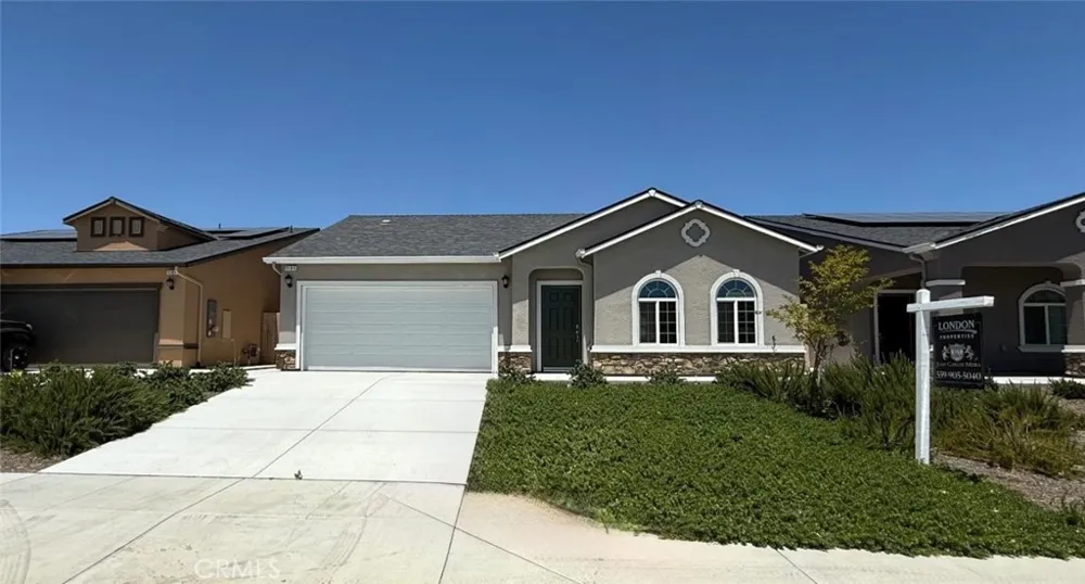 1105 E Orange Street Avenal, CA 93204